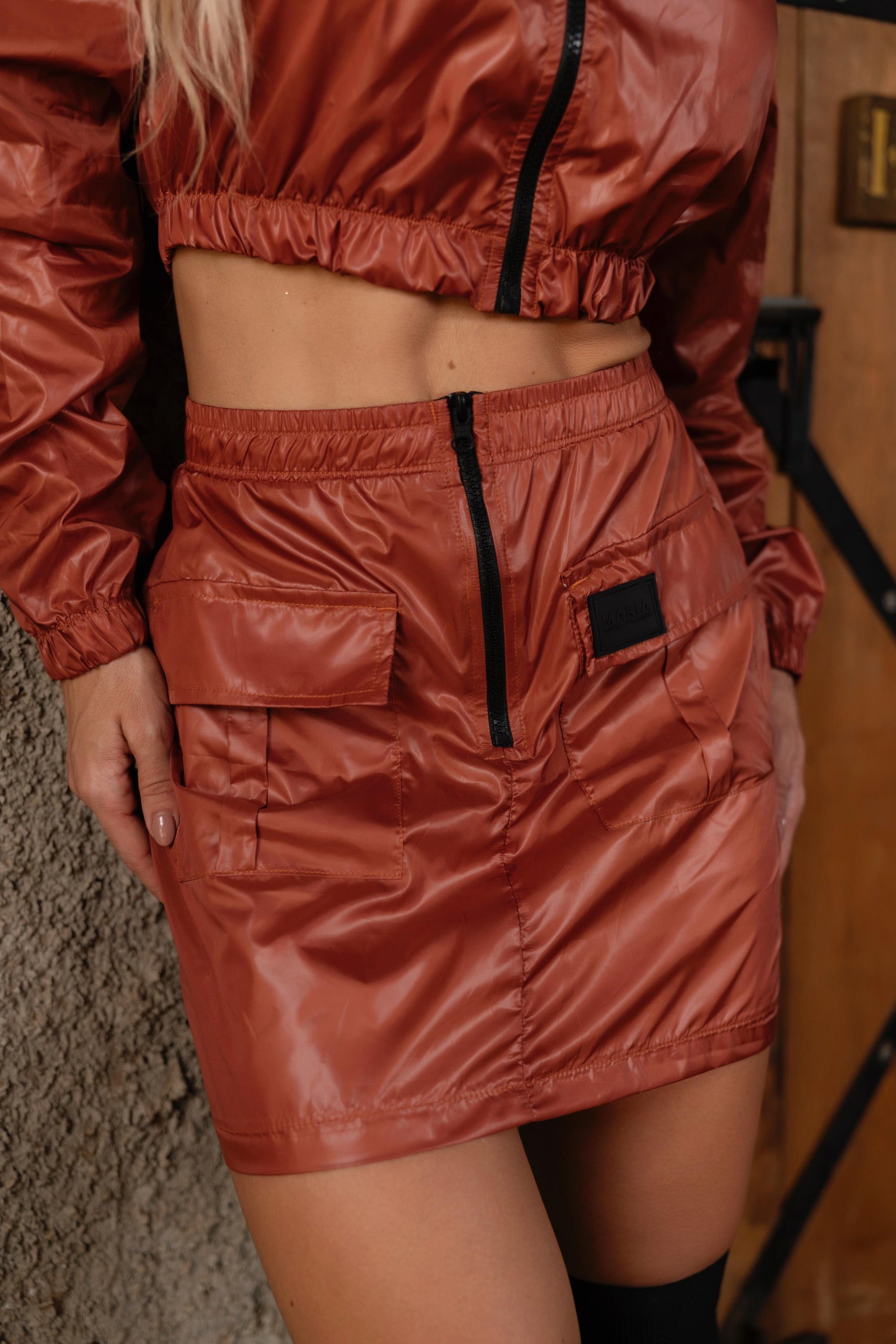 CONJUNTO JAQUETA + SAIA STREET MARIA GUEIXA
